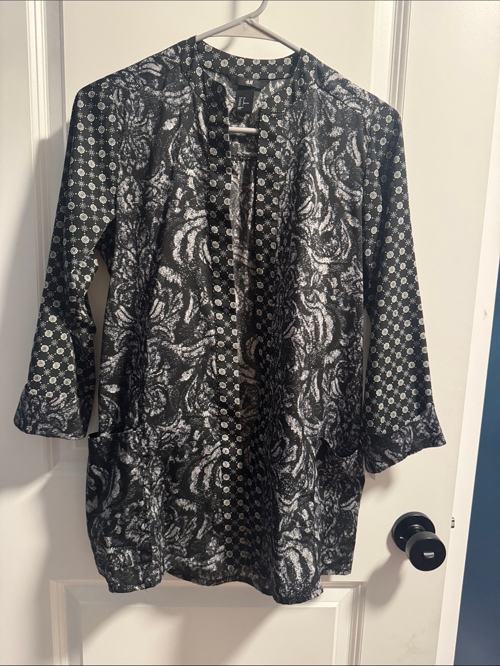 H&M Black & White Patterned Satin Robe Tunic